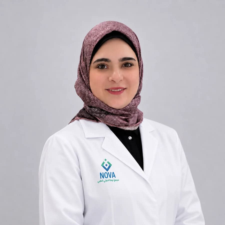 د. إيمان عبد الرازق، أخصائية الجلدية والتجميل والليزر في مجمع نوفا الدولي الطبي